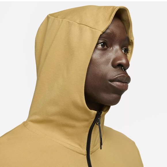 Nike Tech lightweight jacket. Nwt. Size M - Picture 6 of 7